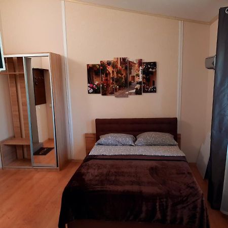 Studio Apartments In Center Mini 5 Поверх Без Ліфту Ивано-Франкивск Екстериор снимка