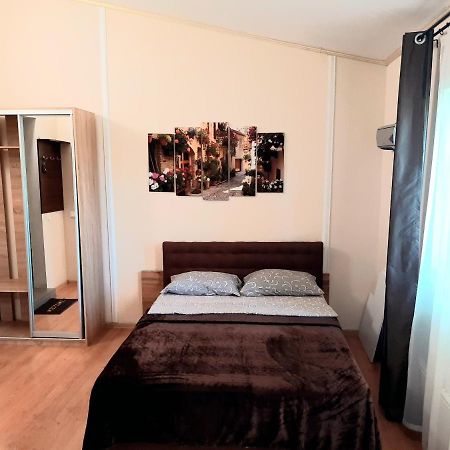 Studio Apartments In Center Mini 5 Поверх Без Ліфту Ивано-Франкивск Екстериор снимка