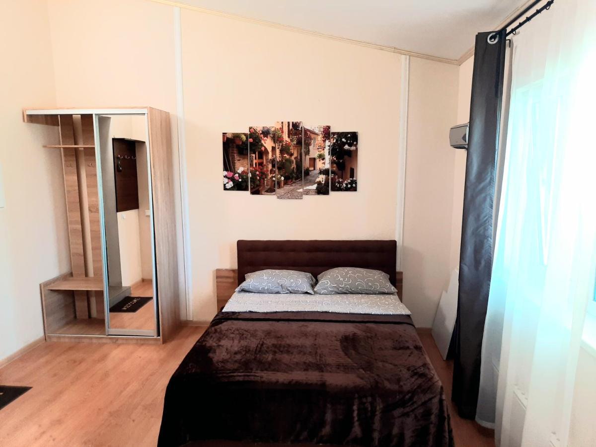 Studio Apartments In Center Mini 5 Поверх Без Ліфту Ивано-Франкивск Екстериор снимка